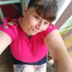 Meet your Posher, Crystal